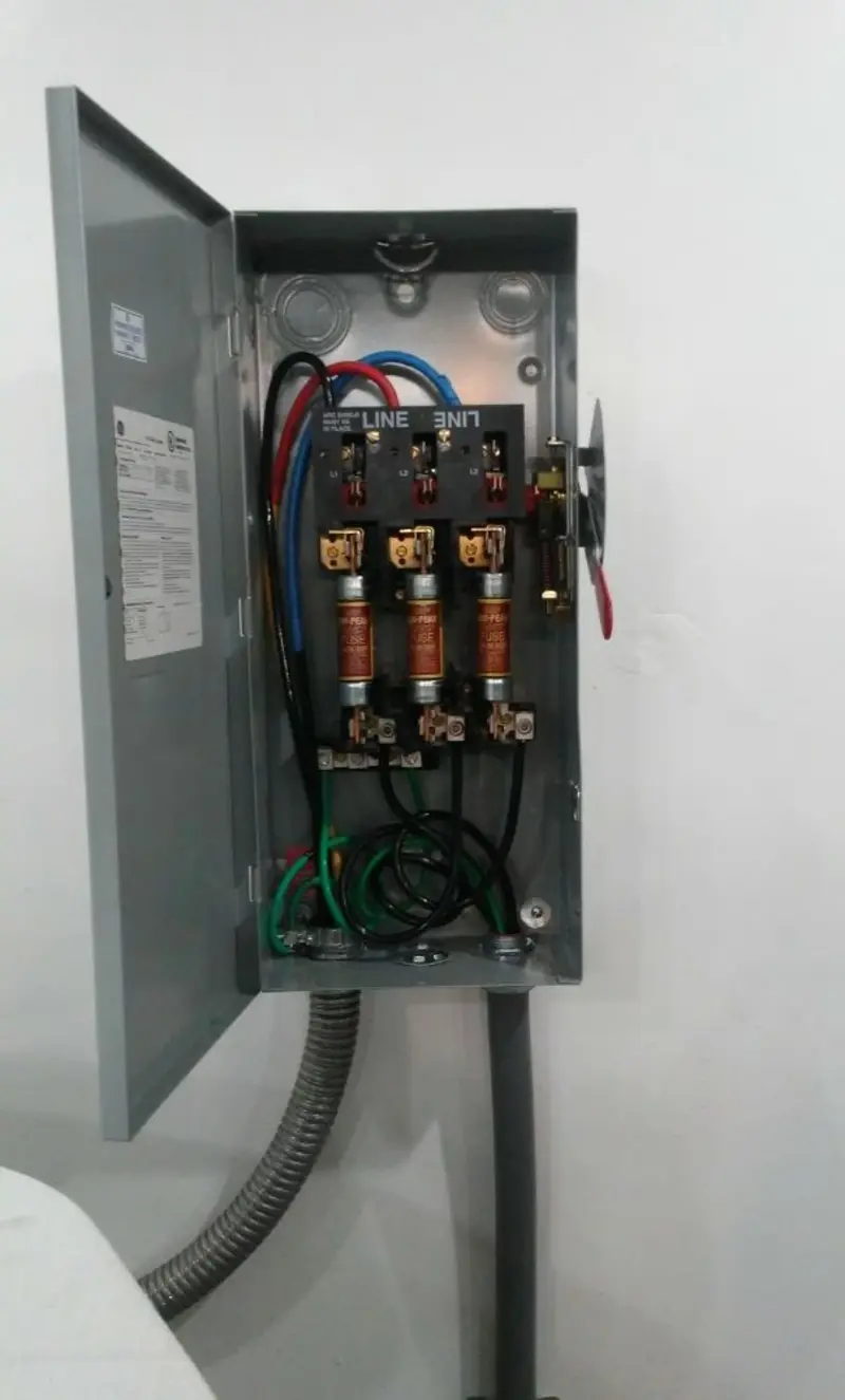 Three-phase disconnect switch installed for Electrical Wiring & Rewiring in Delphos